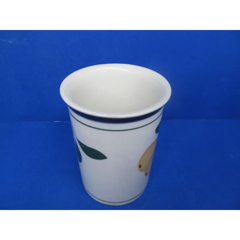 Dansk Berries Yellow Gooseberries On White 10 oz. Porcelain Mug VGC    2001-2003
